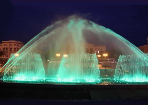 Фонтан проецирование в обоих сторонах