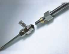 Запотевание Фитинги нитями