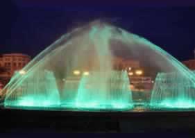 Фонтан проецирование в обоих сторонах